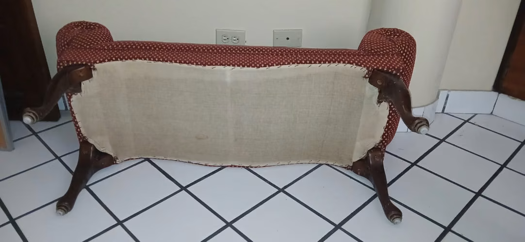  ¡Elegante diván estilo clásico en venta! 
