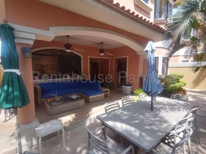 SE VENDE CASA EN COSTA SUR LA27-1628