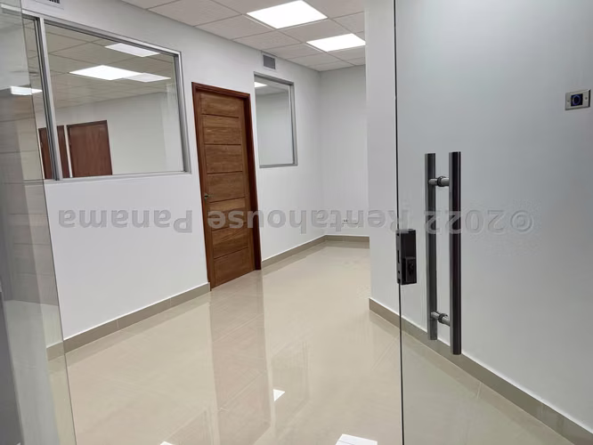 SE VENDE OFICINA EN MARBELLA LA27-2825