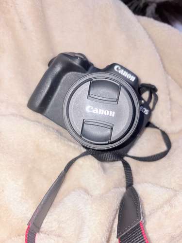 Cámara Canon último modelo, poco uso.  - Imagen 9