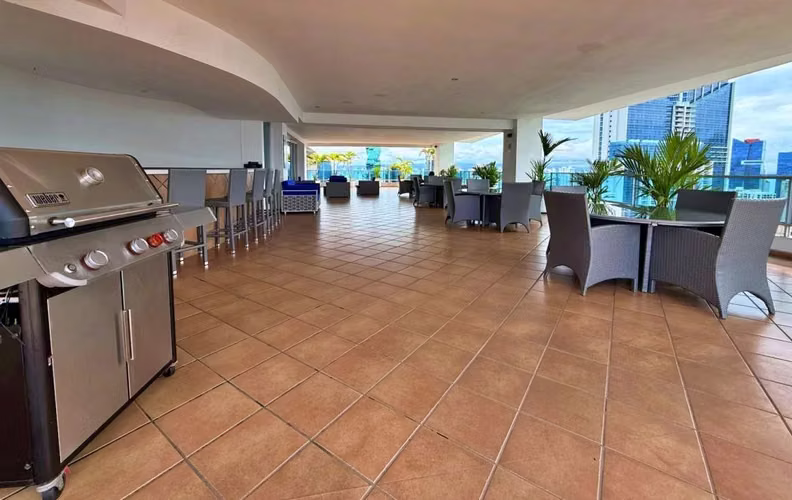 Apartamento en Venta en PH Grand Bay Tower, Av Balboa - Oportunidad Única