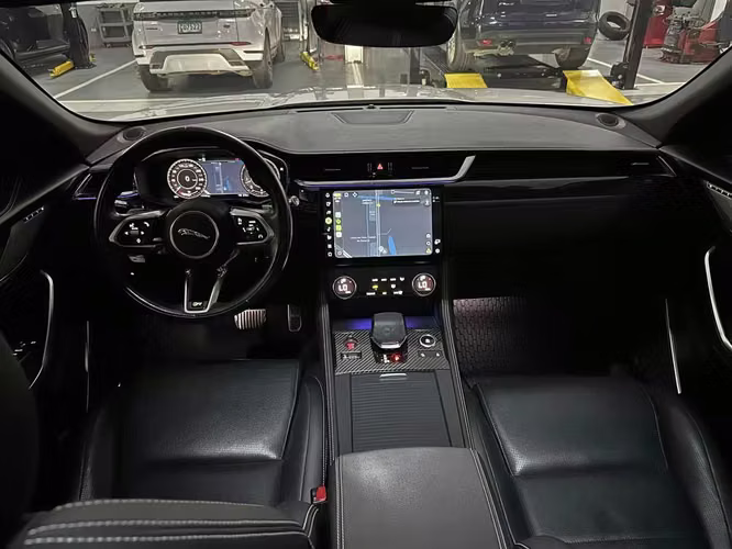 Jaguar F-PACE R Dynamic 2022 EXCELENTE CONDICIONES  - Imagen 5