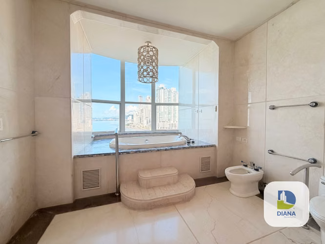 Venta de apartamento en Punta Pacífica 