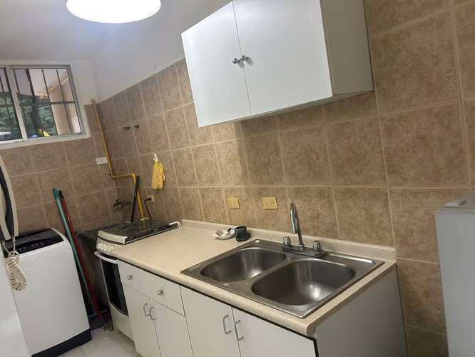 APARTAMENTO AMOBLADO EL CANGREJO - Imagen 7