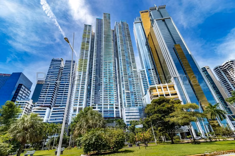 Venta de Apartamento de Lujo en PH Yoo and Arts 27-2810GG
