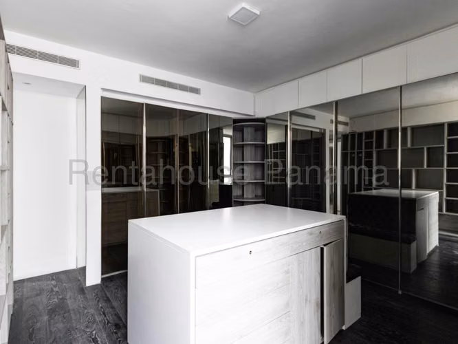 Venta de Apartamento de Lujo en PH Yoo and Arts 27-2810GG