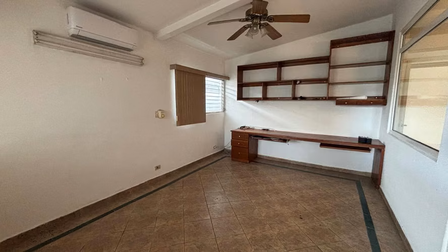 CASA EN VENTA EN CHANS | AMPLIA, REMODELADA Y CON GRAN PATIO TRASERO - RM - Imagen 3
