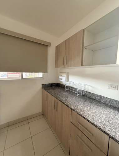 SE VENDE CASA de esquina cerca del metro de Panamá Oeste