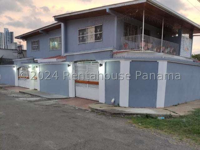 Se vende casa en Parque Lefevre GCEA25-3448