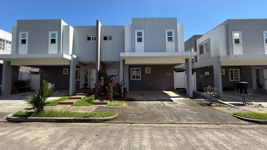 REMATE BANCARIO - CASA EN VENTA – PH AUGUSTA, BRISAS NORTE - JS
