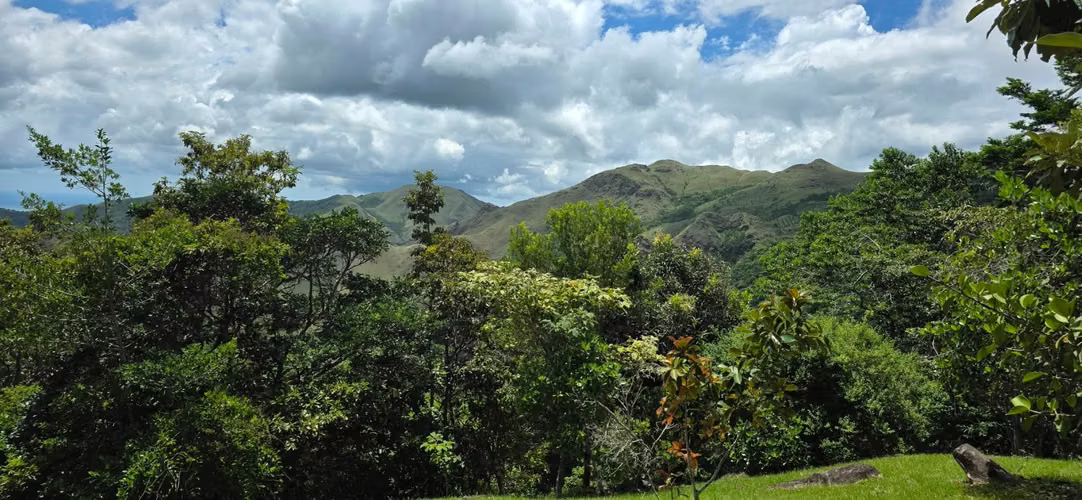 Terreno de Montaña con Vistas Panorámicas al Mar y las Montañas, Cerca de Coronado - Imagen 5