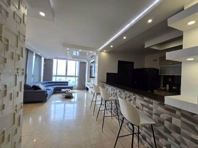 ALQUILER | PH VILLA DEL MAR – AVENIDA BALBOA | AMOBLADO Y VISTA AL MAR - Imagen 3