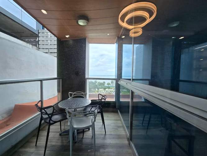 ALQUILER | PH VILLA DEL MAR – AVENIDA BALBOA | AMOBLADO Y VISTA AL MAR - Imagen 5