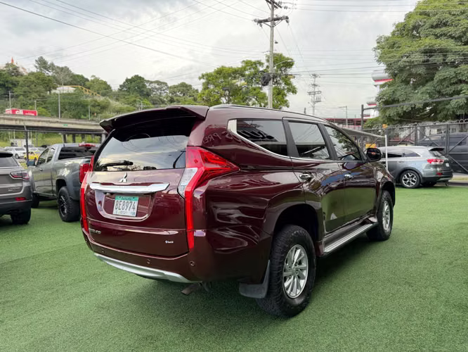 Mitsubishi Montero Sport 2019 - Imagen 6