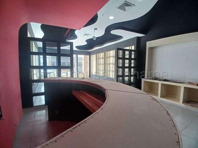 Local comercial en alquiler en Brisas del Golf 26MAM8571 - Imagen 4