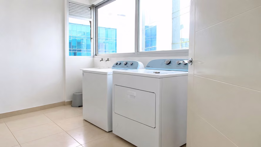 AVENIDA BALBOA I AMOBLADO I 4 RECAMARAS I 308 M² I BALCON + VISTA AL MAR  - Imagen 16