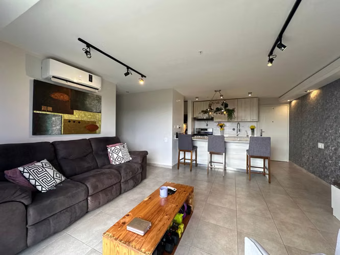 Venta de amplio apartamento en Hacienda Golf