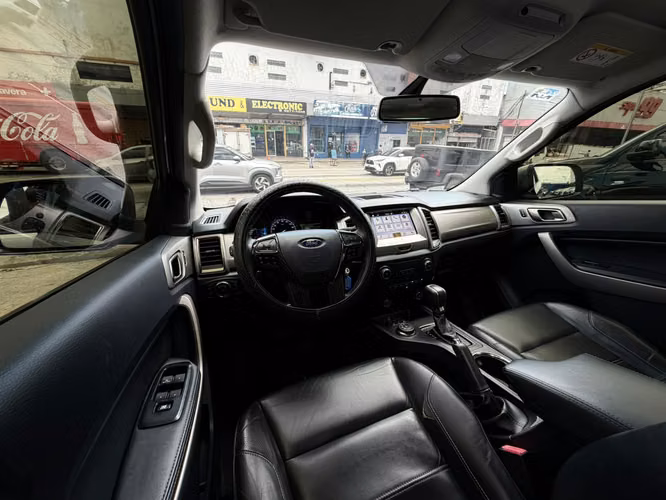 FORD EVERETS AÑO 2019 AUTOMÁTICA 4X4 TURBO DIESEL MOTOR 3.2 UNICO DUEÑO PERFECTAS CONDICIONES - Imagen 9