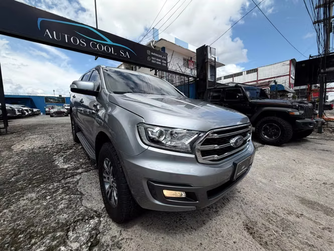 FORD EVERETS AÑO 2019 AUTOMÁTICA 4X4 TURBO DIESEL MOTOR 3.2 UNICO DUEÑO PERFECTAS CONDICIONES - Imagen 2