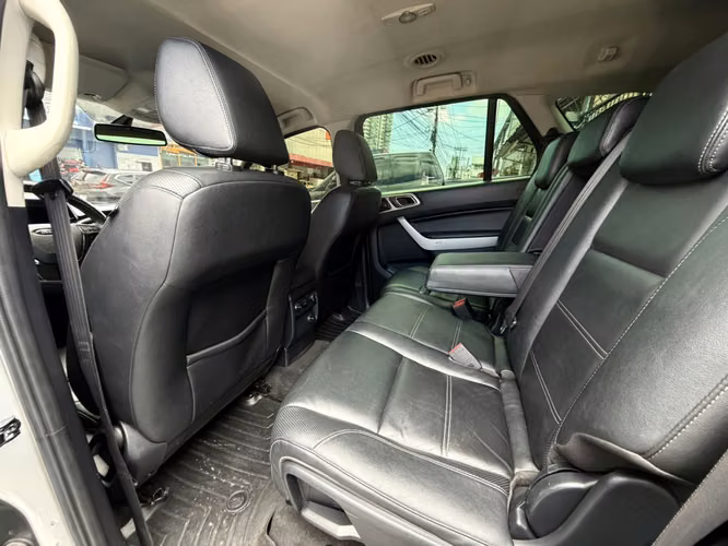 FORD EVERETS AÑO 2019 AUTOMÁTICA 4X4 TURBO DIESEL MOTOR 3.2 UNICO DUEÑO PERFECTAS CONDICIONES - Imagen 10