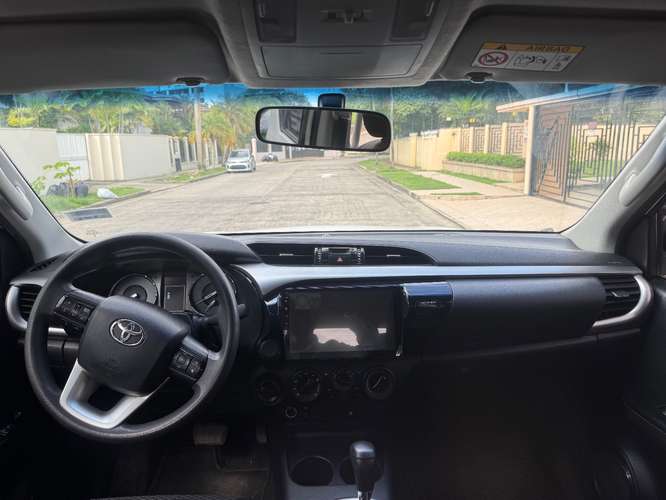 Toyota Hilux 2024 AUTOMÁTICO  - Imagen 8