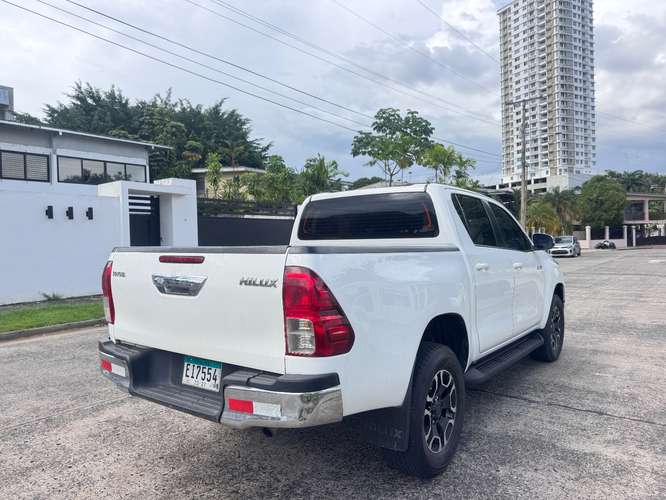 Toyota Hilux 2024 AUTOMÁTICO  - Imagen 4