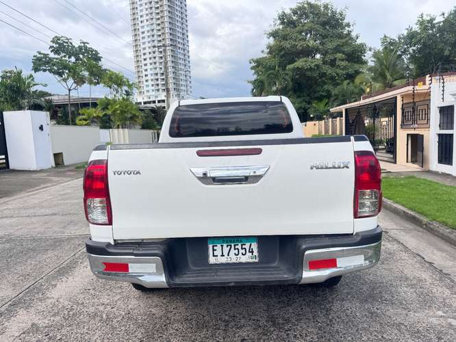 Toyota Hilux 2024 AUTOMÁTICO  - Imagen 5
