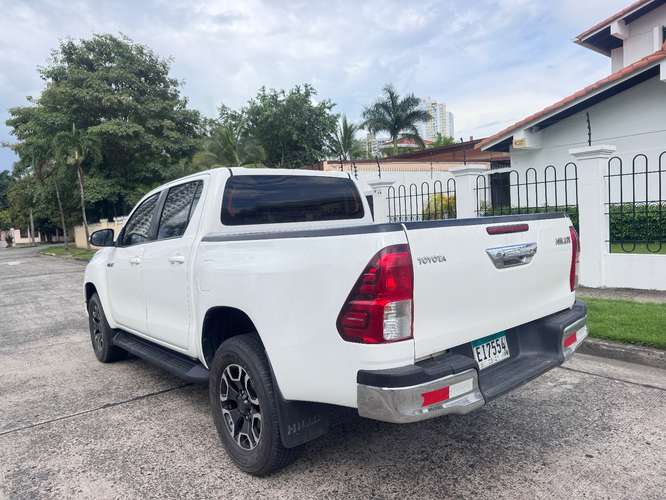 Toyota Hilux 2024 AUTOMÁTICO  - Imagen 6