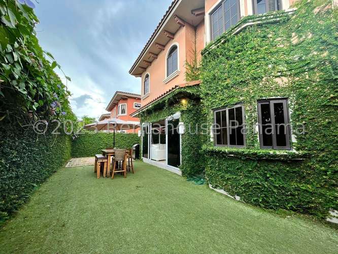 Venta Casa Amoblada 4 Recamaras 421 m2 con Terraza y Piscina Costa Sur - ALYC 24-3865