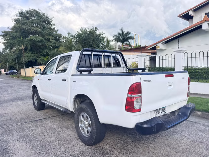 Toyota Hilux 2012 