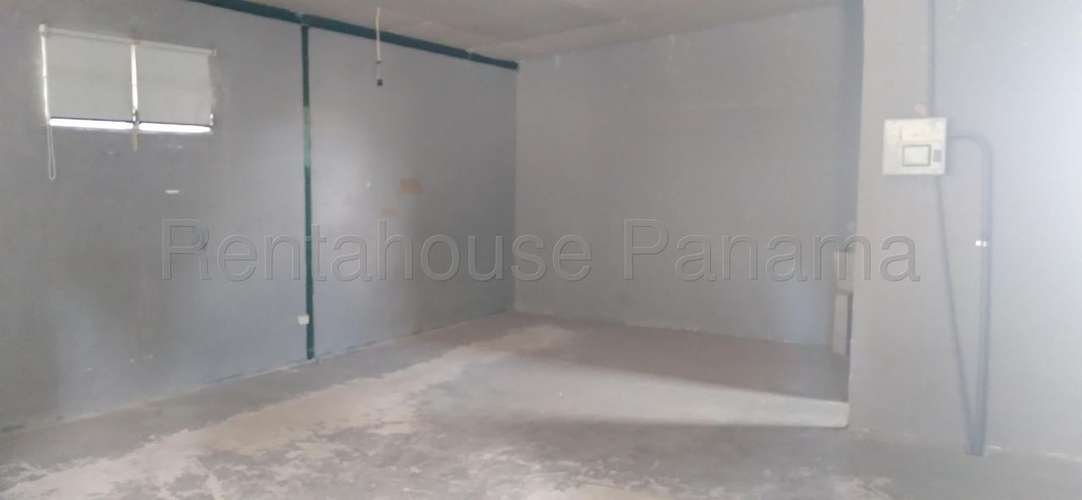 Venta Propiedad Comercial con Locales y Depositos 500 m2 Parque Lefevre - ALYC 26-5333 - Imagen 3