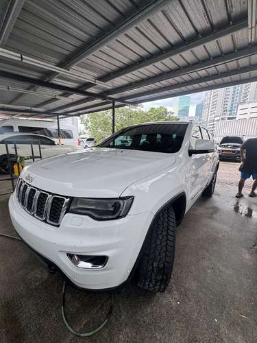 JEEP Grand Cherokee 2021,  mantenimiento en autostar, sin choques, llantas nuevas.