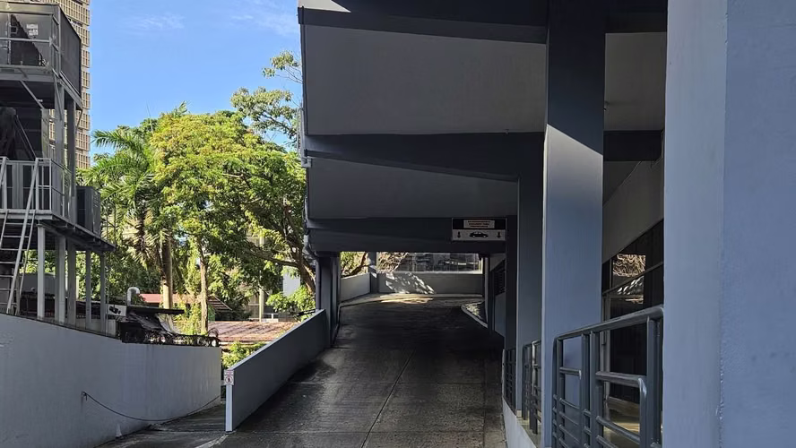 Alquiler Oficina en Plaza Ejecutiva, Bella Vista, Panamá. MAR27-2856
