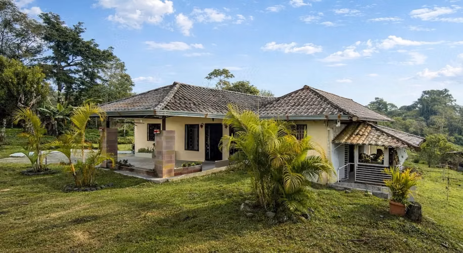 VENTA DE CASA EN VOLCÁN 