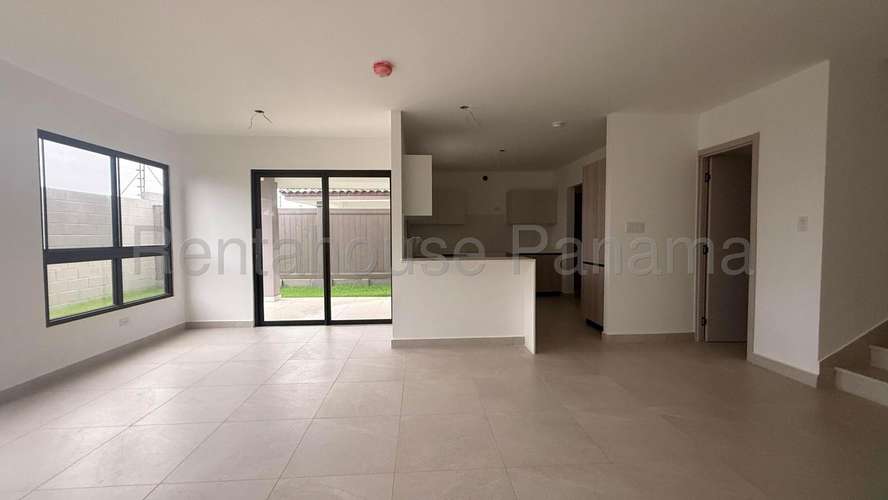 VENDO CASA EN PASEO DEL NORTE LC27-1101