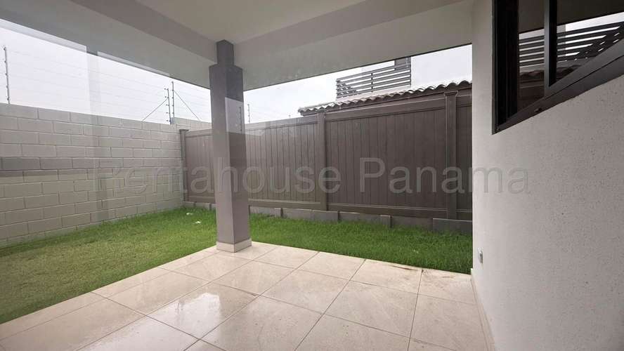 VENDO CASA EN PASEO DEL NORTE LC27-1101