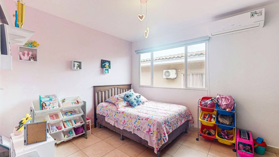 Venta de casa dúplex con doble terraza y garita de seguridad – PH Villa Tiber, Brisas del Golf - Imagen 14