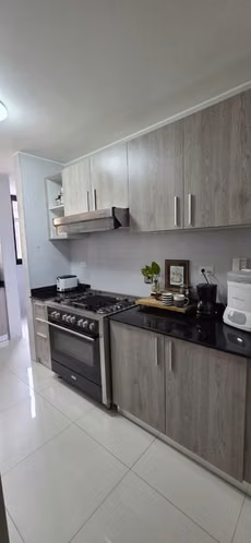 Vendo apto en el cangrejo moderno de 3recamaras 2baños y medio 2 estacionamientos área social  - Imagen 16