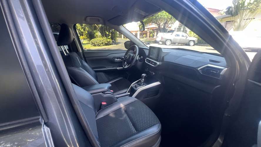 Vendo Toyota raize año 2025 automático  - Imagen 9