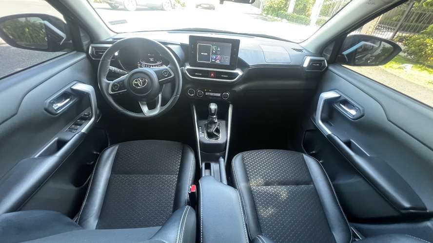 Vendo Toyota raize año 2025 automático  - Imagen 15