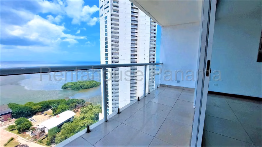 SE VENDE APARTAMENTO EN ALTOS DEL GOLF YDU - Imagen 4
