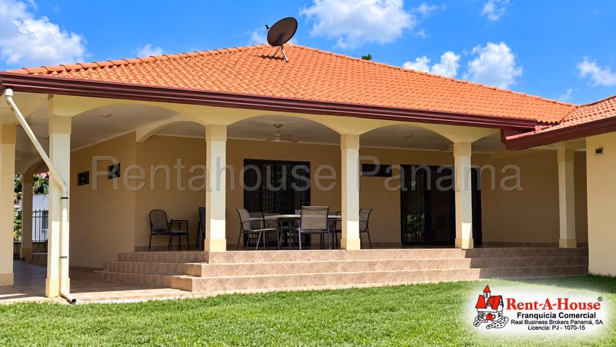 Casa De Campo En Venta En El Barrero YS
