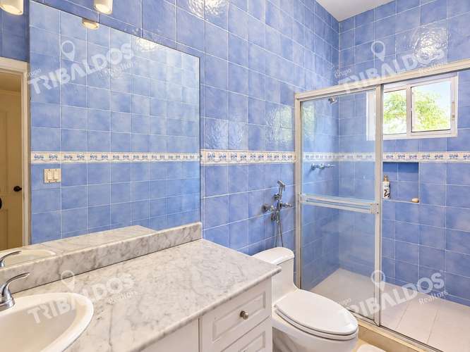 VENTA DE 2 CASAS EN 1 EN COSTA DEL ESTE – 6 RECÁMARAS