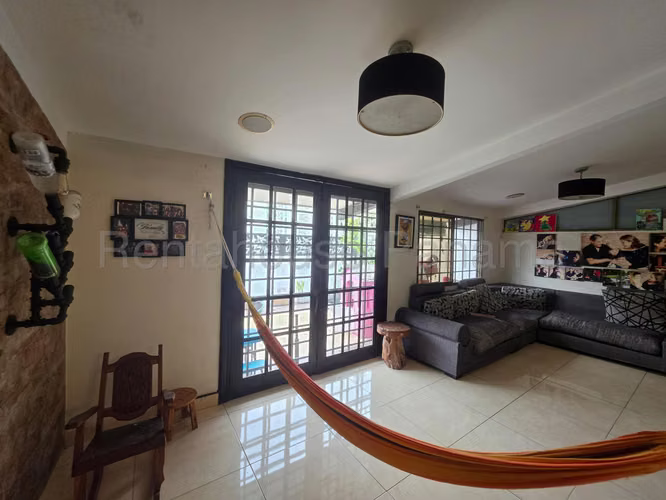 Vendo Casa de 184m2 en Condado del Rey Casa Limajo 27-2837SRZ - Imagen 2