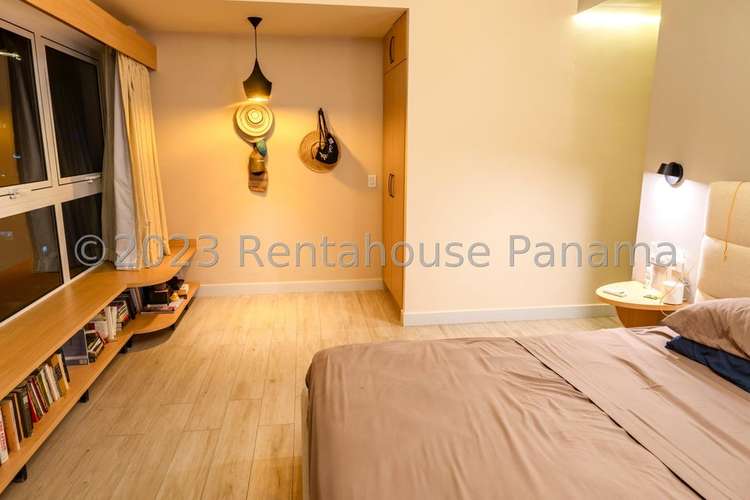 Venta de Apartamento de 2 niveles
