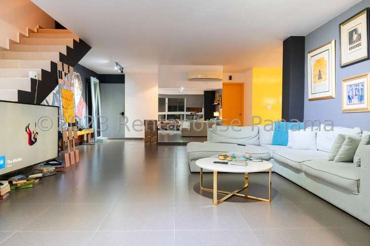Venta de Apartamento de 2 niveles
