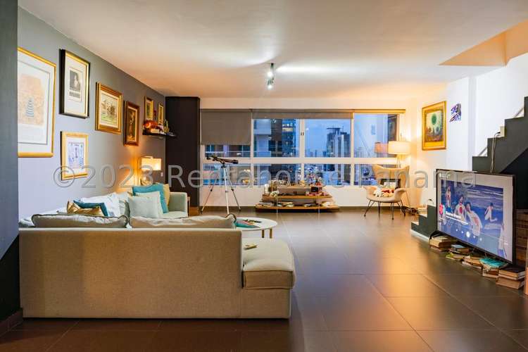 Venta de Apartamento de 2 niveles