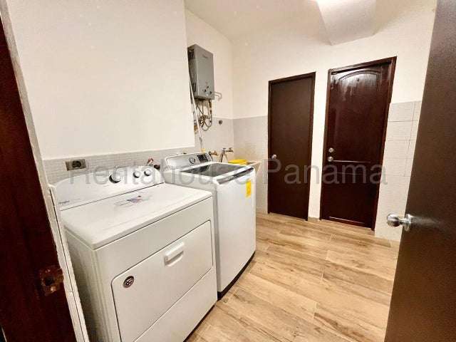 Venta de Apartamento en Obarrio, PH Buganvilla 27LGG517