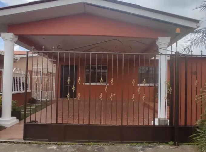 Amplia y Hermosa Casa en Alquiler en Quintas de Nuevo Arraiján