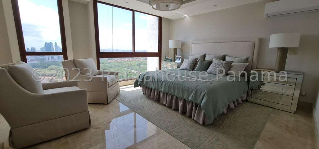 Venta de Apartamento en Santa Maria, PH The Colonial Av. Santa María Golf &Country Club 24LGG7909
